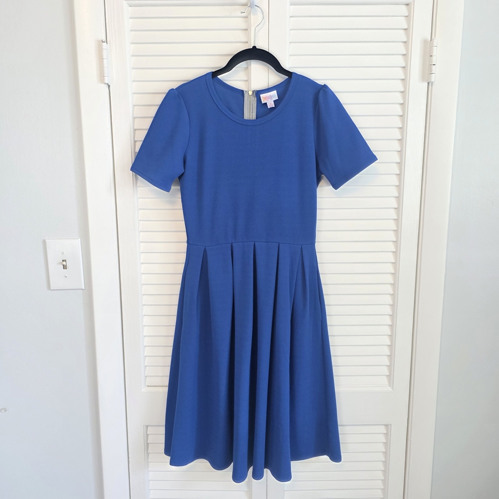 LuLaRoe Amelia Blue Short Sleeve Dress With Pockets